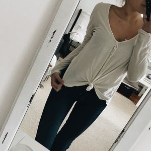 Long-sleeved light-wear blouse